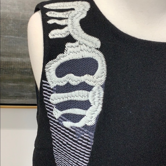 Dress - Picture 2 of 10